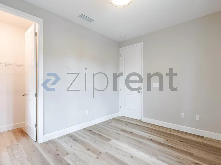 2776 Elderberry St — Photo 8