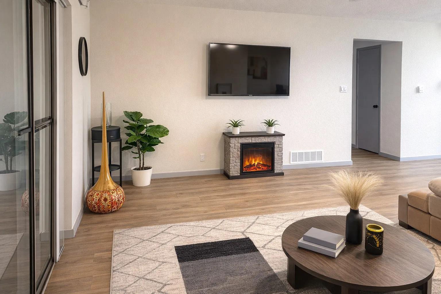 2 bed, 1166 sqft, $3,000 — Photo 3