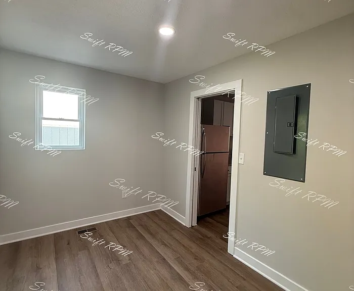 1038 Oakland Ave #1 — Photo 16