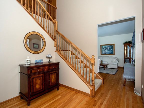 2nd image of 725 Wimbleton Trl