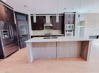 2117 51st Ave SW, Calgary, AB T3E1J8
