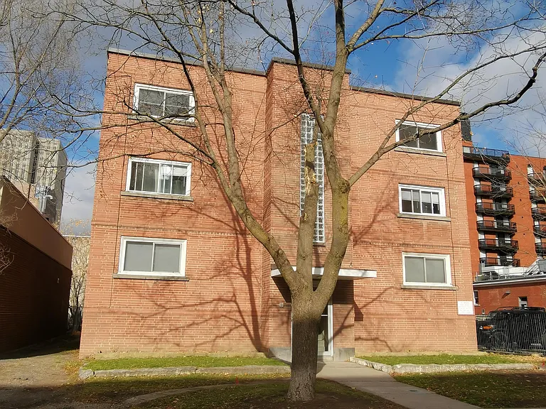 161 Somerset St W #18 — Photo 1