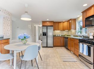 2 Virginia St, West Yarmouth, MA 02673
