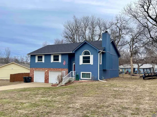 2429 SE Eveningtide Way, Topeka, KS 66605