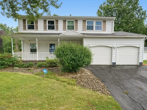 579 Willow Dr SE, Warren, OH 44484
