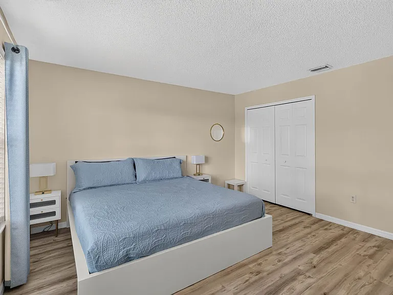 1550 Casterton Cir — Photo 23