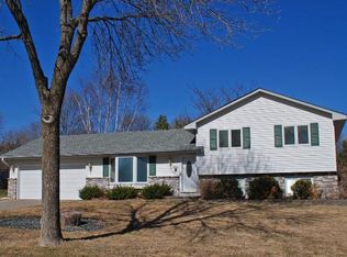 5831 130th Street Ct, Saint Paul, MN 55124