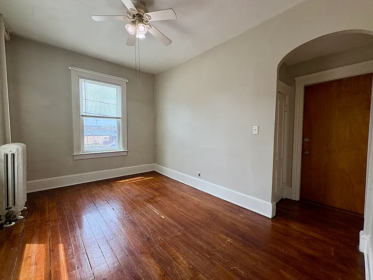 231 Cato St #2R — Photo 5