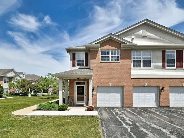 10215 Camden Ln, Bridgeview, IL 60455
