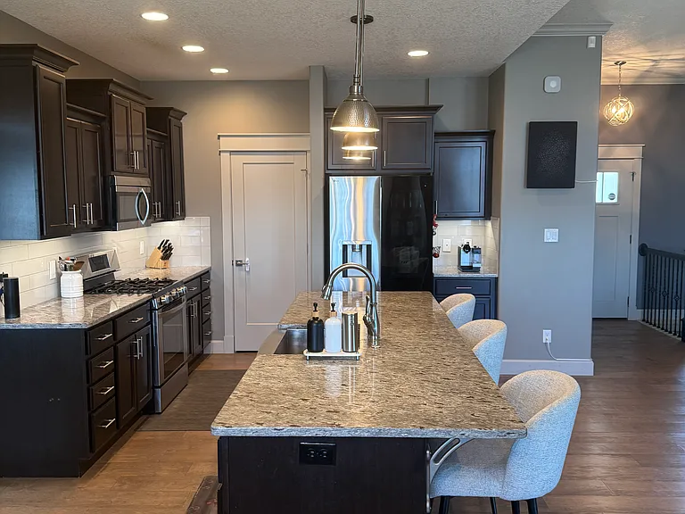 921 Silver Rain Rd — Photo 9