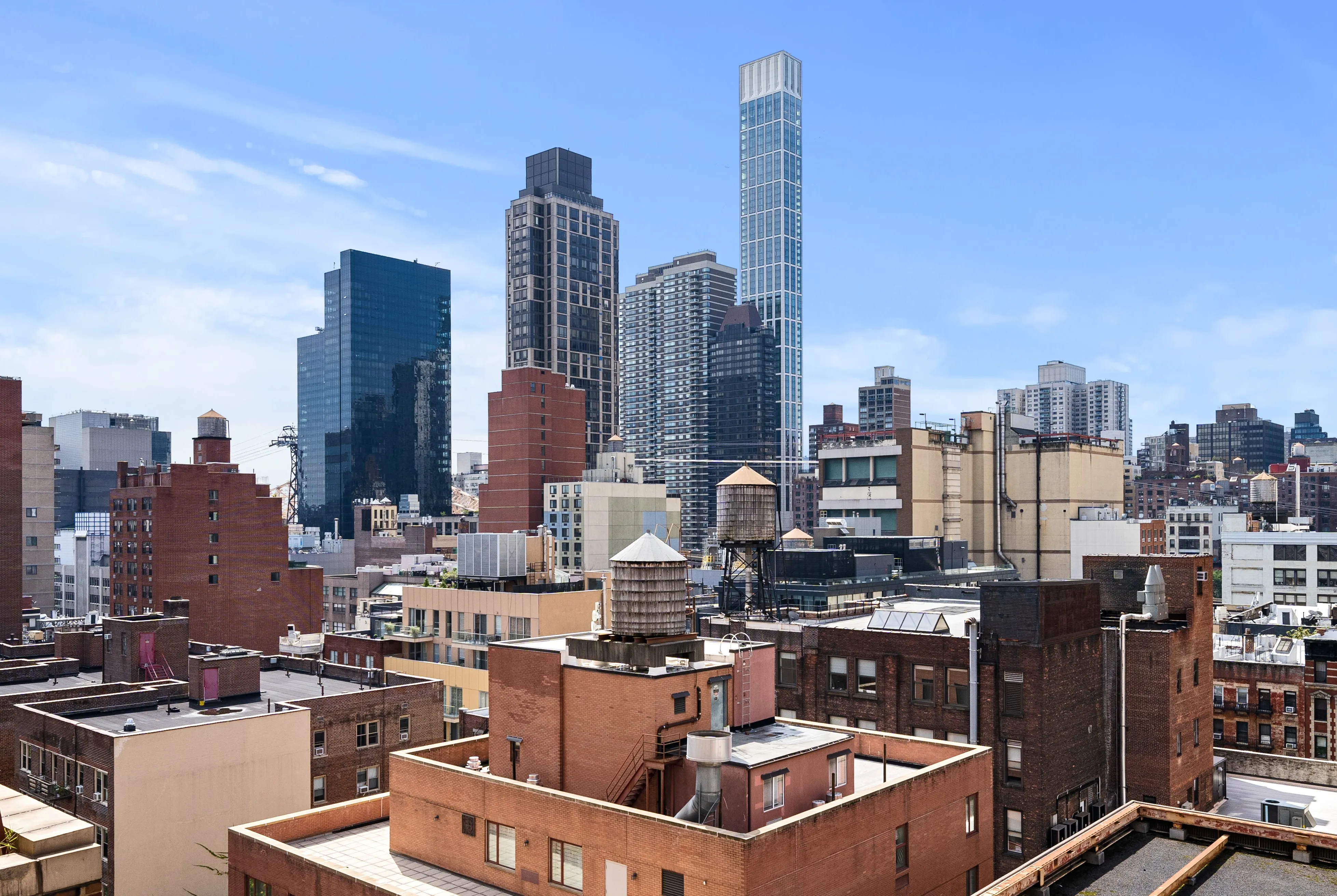 茶 LE st About 301 63rd St, New York NY | HOAs, Reviews, Amenities