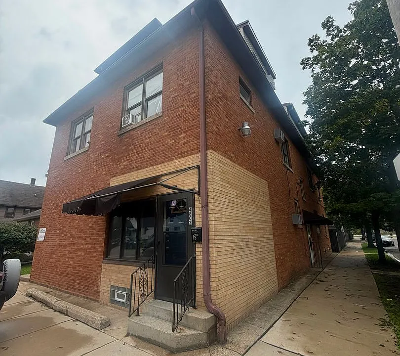4802 Walsh Ave
