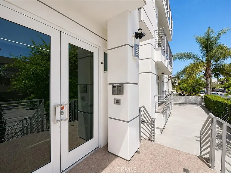 401 N Serrano #Penthouse 3 — Photo 23