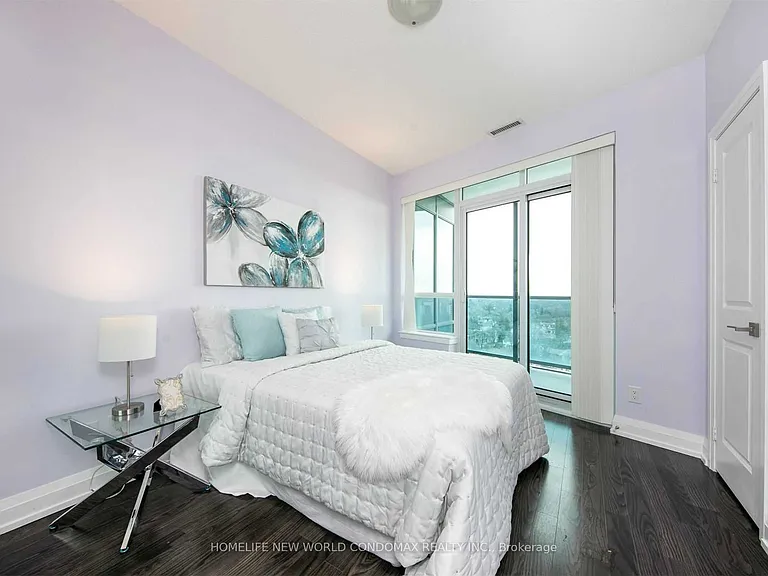 7161 Yonge St #1126 — Photo 7