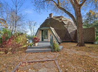 N9254 Woodfield Ct, Mukwonago, WI 53149