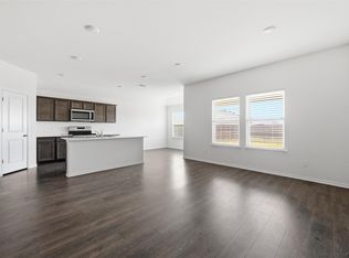 1708 Misty Meadow Ln, Lancaster, TX 75146