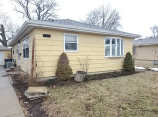 950 N Elmwood Ave, Waukegan, IL