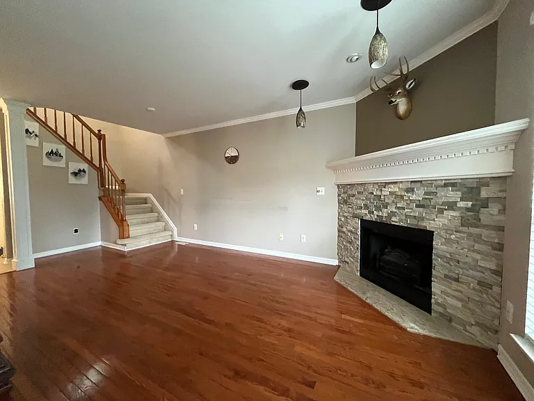 1734 Christopher Dr — Photo 3
