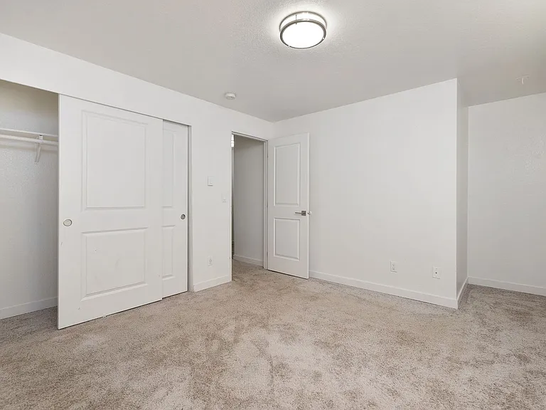 LSLV Lakeshore Lakeview — Photo 24