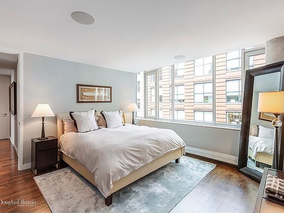 4th image of 236 W 17th St Unit 4A