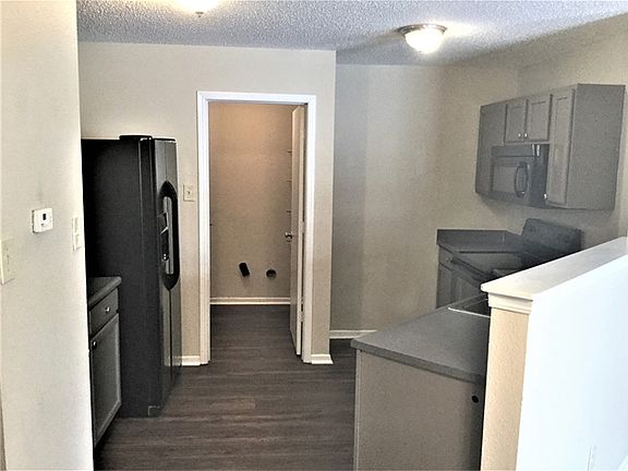 5th image of 12122 Lindley Dr