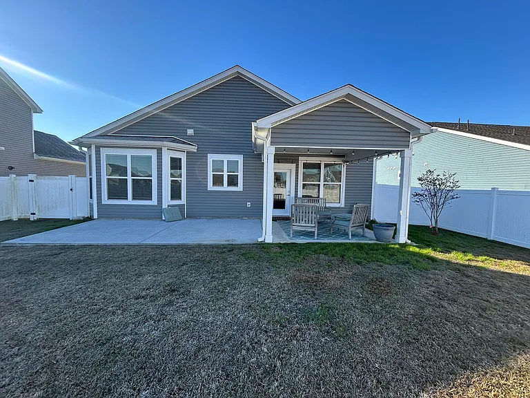 585 Oyster Dr — Photo 38