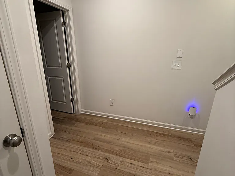 Garage level landing