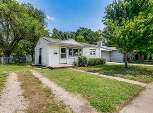 528 N Sheridan Ave, Valley Center, KS 67147