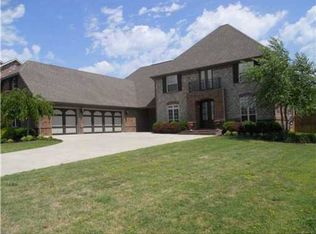 2308 N Covington Park Blvd, Fayetteville, AR 72703