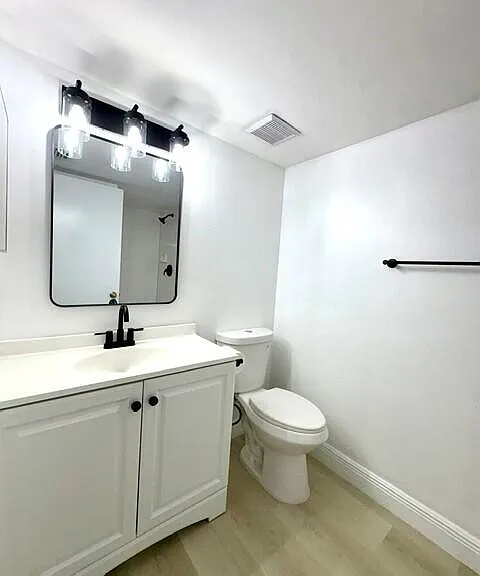 100 Crestwood Ct N #108 — Photo 36