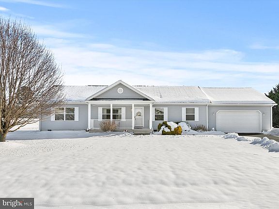 3rd image of 25897 Country Meadows Dr