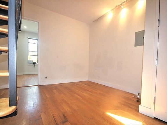 4th image of 261 Clifton Pl #4L