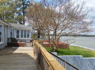 3521 Riverview Dr, Colonial Beach, VA 22443