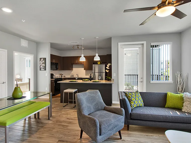 Verra West — Photo 16