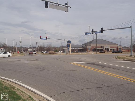 5th image of 400 E Beebe Capps Expy