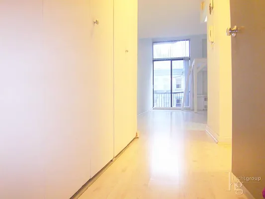 Rented by Hecht Group | media 5