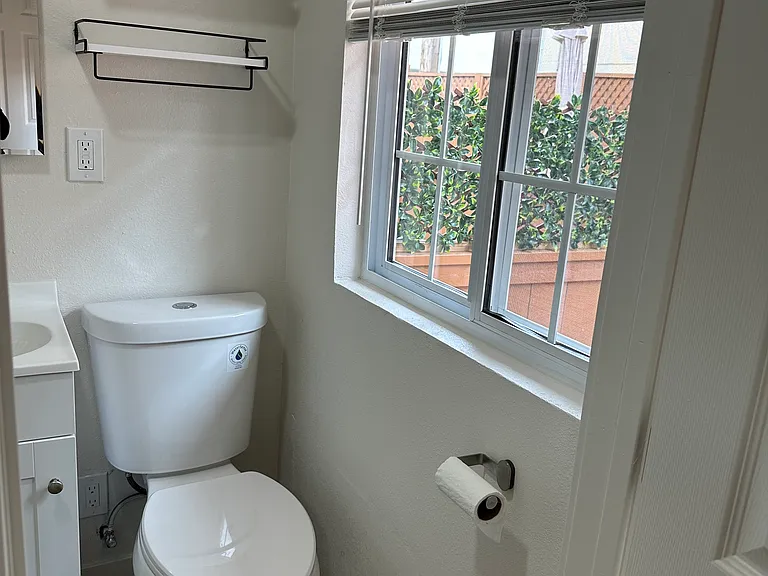 5066 Voltaire St #3 — Photo 21