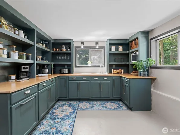 22120 Gaspard Lane, Mount Vernon, WA 98274
