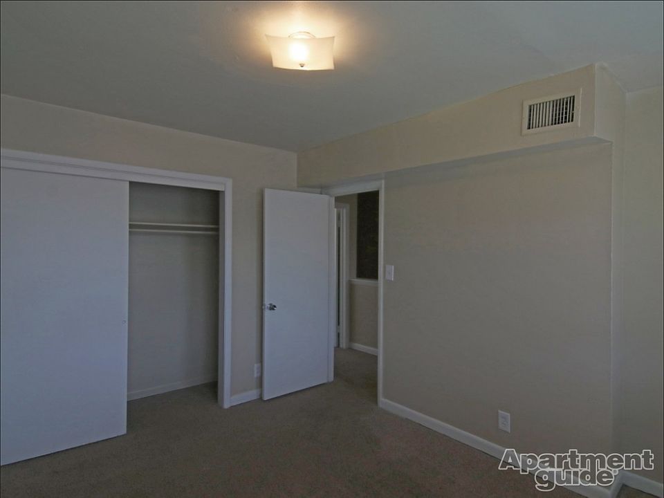 1st image of 4754 Ortega Blvd