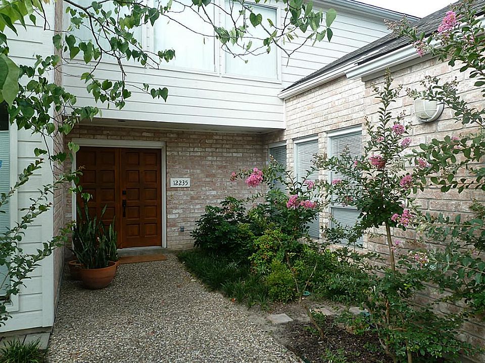 1st image of 12235 Meadow Lake Dr