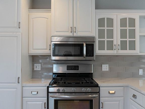 Kitchen Stove included.