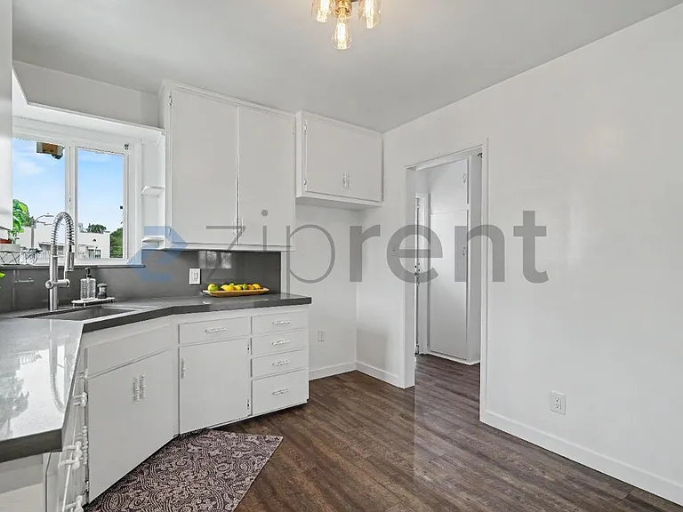 735 S Saint Louis St — Photo 10