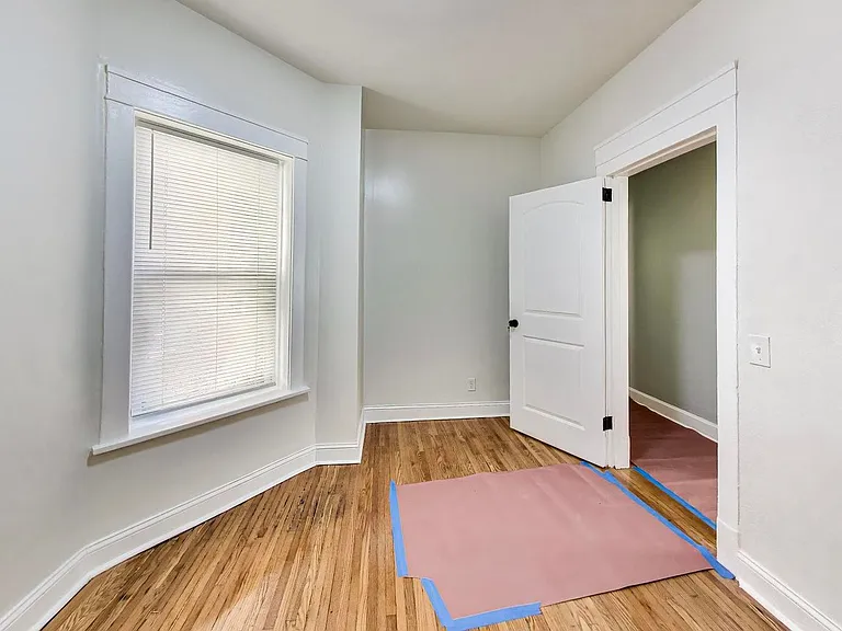 43 N Menard Ave #2 — Photo 16
