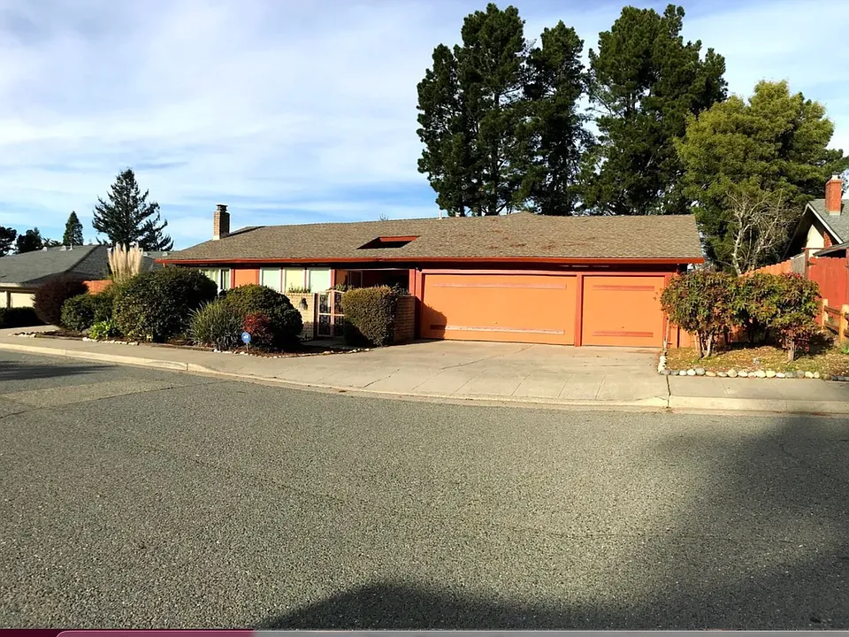 13224 Slope Crest Dr
