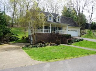 204 Boone Ridge Dr, Kingsport, TN 37663