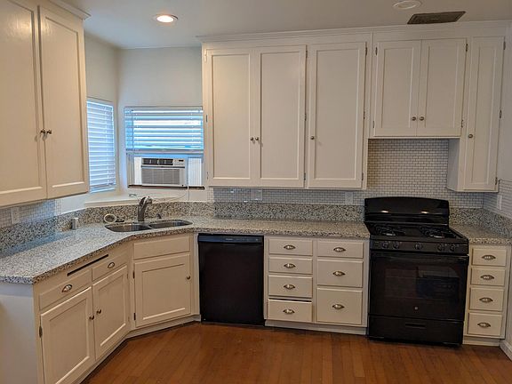 5th image of 215 Jefferson St
