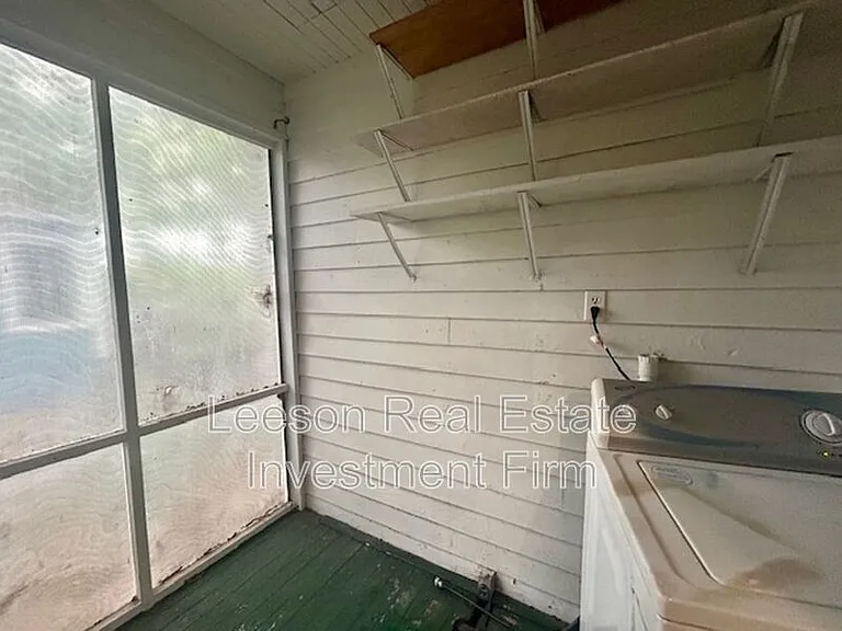 3345 Alexander Ave — Photo 8