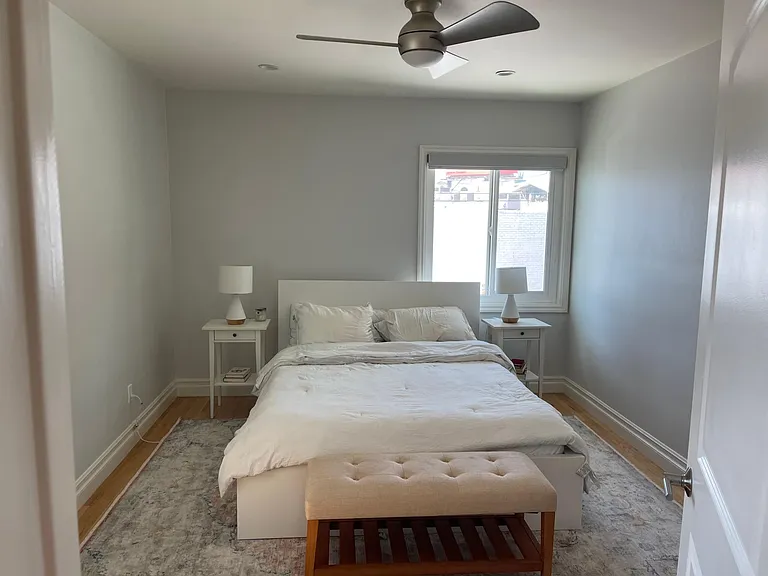 10712 Woodbridge bedroom