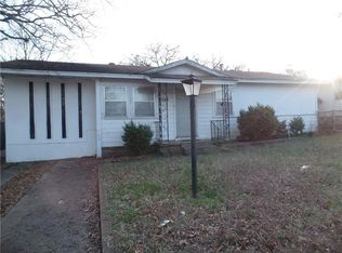 5548 Eisenhower Dr, Fort Worth, TX 76112
