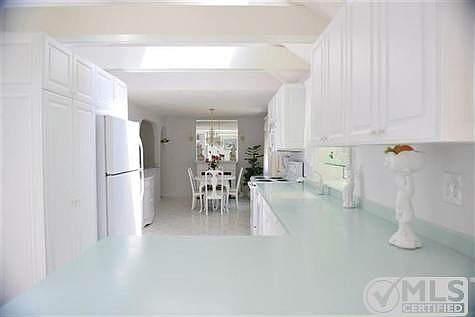 Skylights, Beams & Cathedral Ceiling